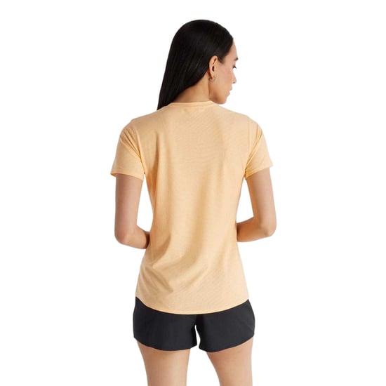 New Balance Slim-fit T-shirt met logo voor dames, gemaakt van gerecycled materiaal (Perzik) - Image 2