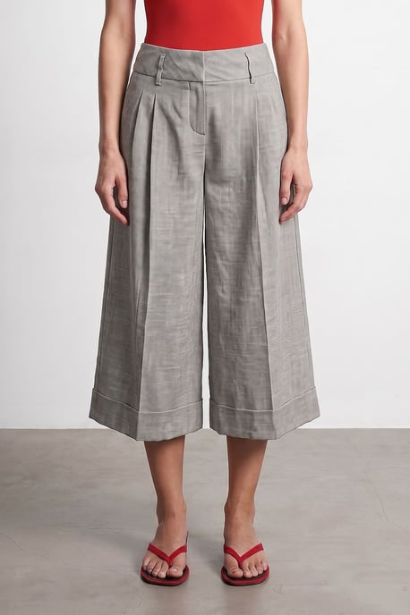 High-Waist Pleated Wide-Leg Capri Trousers - Image 3
