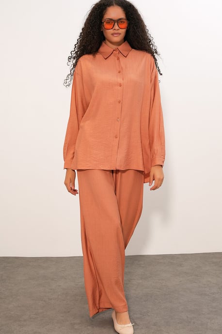 Textured Button-Up Long Sleeve Shirt - Image 3