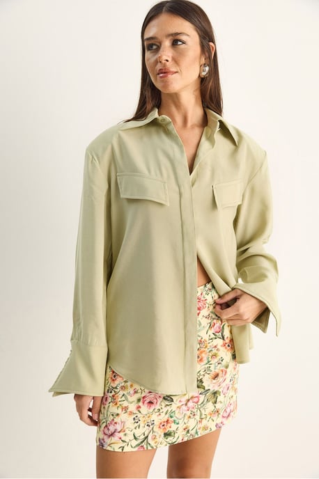Dames Regular-fit Woven Crepe Blouse - Image 1
