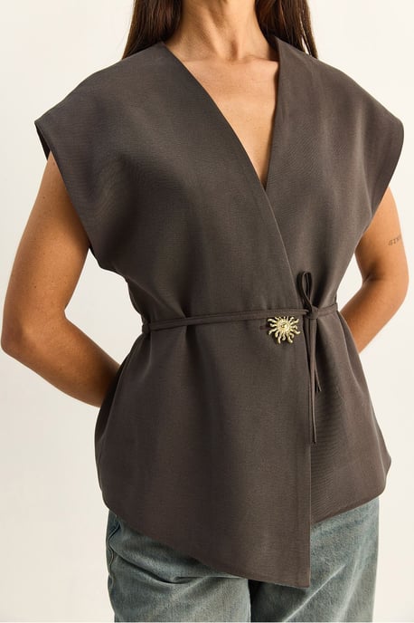 Belted V-Neck Crepe Waistcoat - Image 6