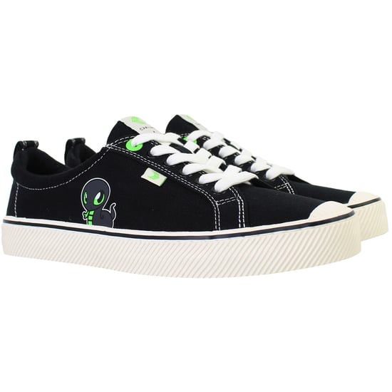 Cariuma OCA Low Razer Unisex Black Plimsolls - Image 2