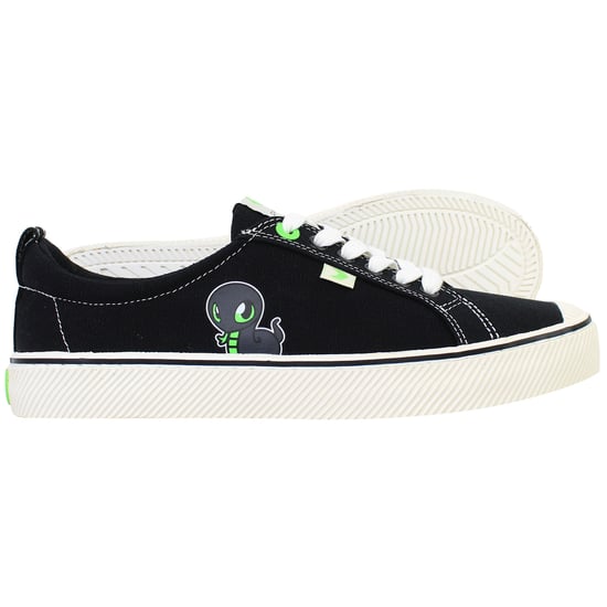 Cariuma OCA Low Razer Unisex Black Plimsolls - Image 4