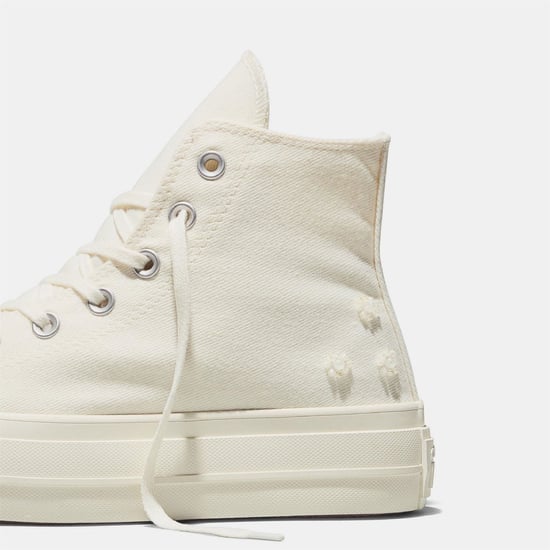 Women's Converse Chuck Taylor All Star Lif Platform Trainers in 286-Egret/Egr - Image 5