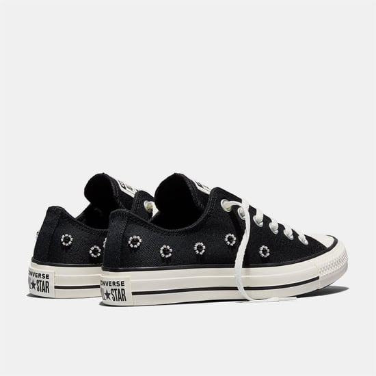 Men's Converse Chuck Taylor All Star Bea Low Top Trainers in 001-Black/Egr - Image 3