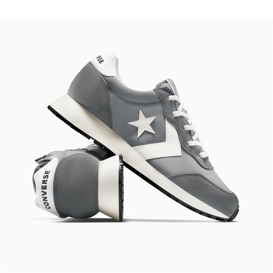 Men's Converse Adults Omega Trainer Classic Low Top Trainers in 055-Sharkskin - Image 4