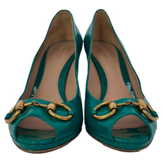 Gucci New Hollywood Horsebit Peep Toe Pumps in Turquoise Patent Leather - Image 2