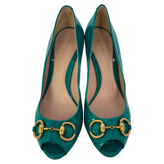 Gucci New Hollywood Horsebit Peep Toe Pumps in Turquoise Patent Leather - Image 3