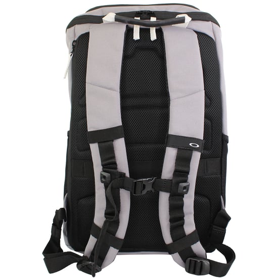Oakley 20L New Travel Grey Backpack - Image 2