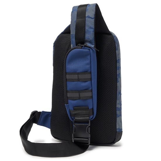 Oakley 3L Utility One Blue/Black Shoulder Bag - Image 2