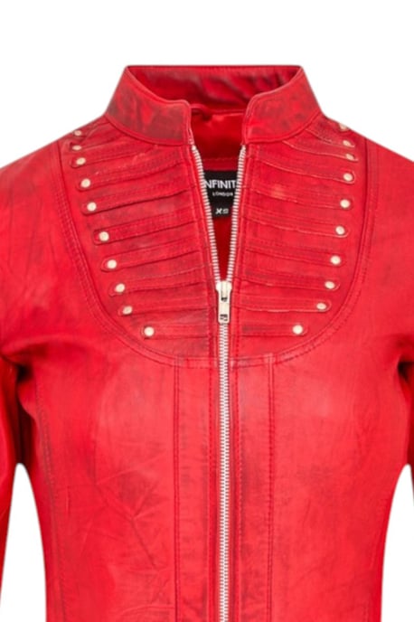 Damribbet Goth röd läderrock med viktoriansk studded flare-rock – Mist - Image 6