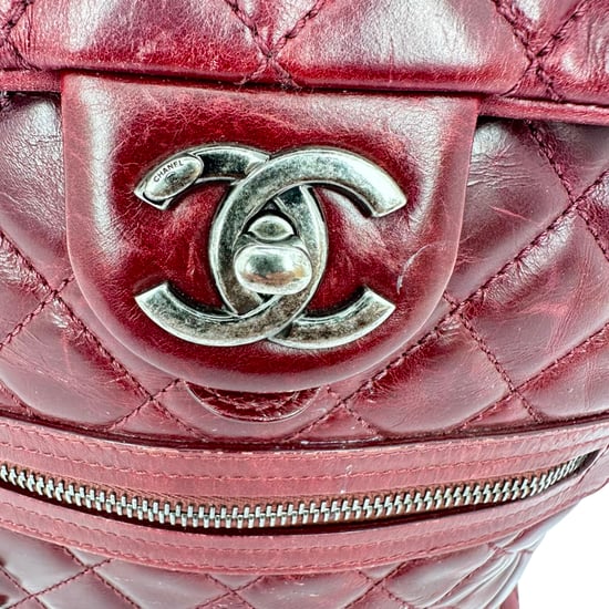 Chanel Liten Bergskviltad Ryggsäck i Burgunder Kalvläder - Image 2