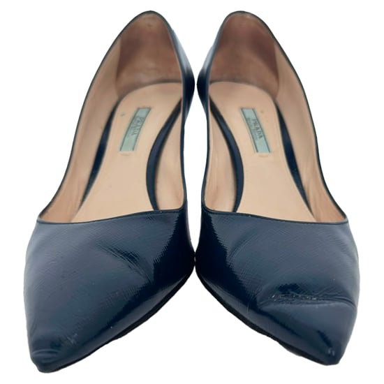 Prada Spetsiga Pumps i Marinblå Lackläder - Image 2
