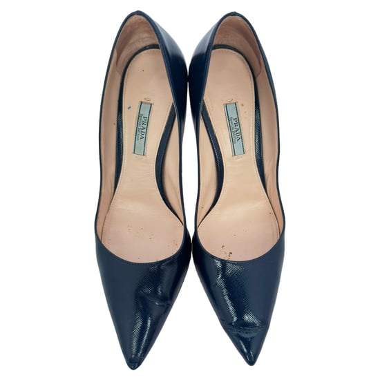 Prada Spetsiga Pumps i Marinblå Lackläder - Image 5