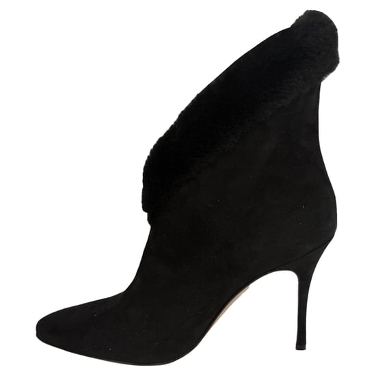 Manolo Blahnik Nestanu 105 Ankleskor med pälsdetalj i svart mocka - Image 4