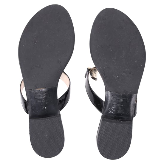 Versace Medusa Logo-Plaque Thong Slide Sandals in Black Leather - Image 6