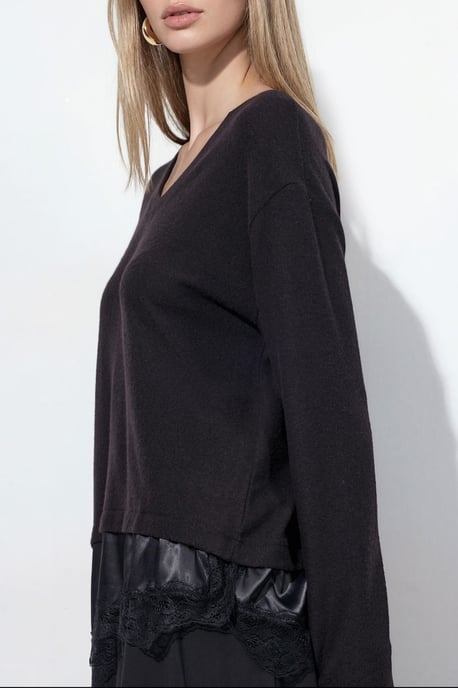 Women’s V-neck Knit Sweater - Image 4