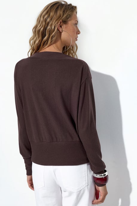 Women's Solid Crew Neck Sweatshirt - Image 3