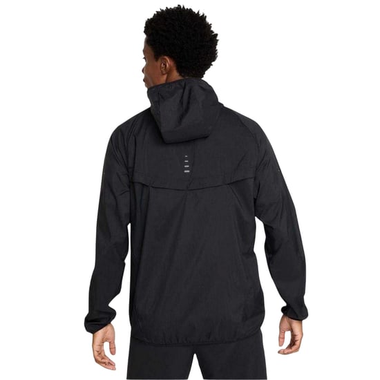 Nike Lichtgewicht herenjack met capuchon van Stride (Zwart/Zilver) - Image 2