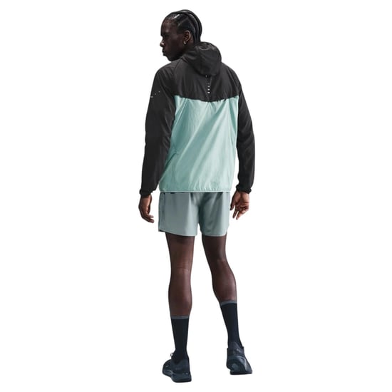 Nike Lichtgewicht herenjack met capuchon van Stride (Kanon/Zwart) - Image 2
