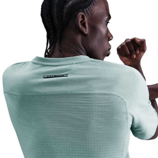 Nike Trail Solar Chase Dri-FIT-T-shirt för män (Kanon/Svart) - Image 2