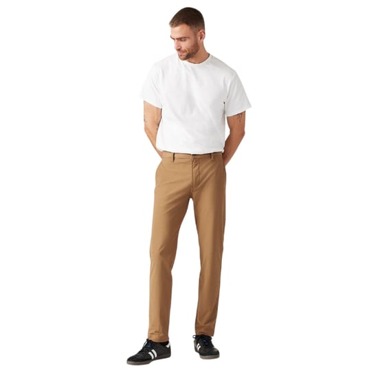 Levis Heren XX Standard rechte chino’s (Walnoot Bruin) - Image 1