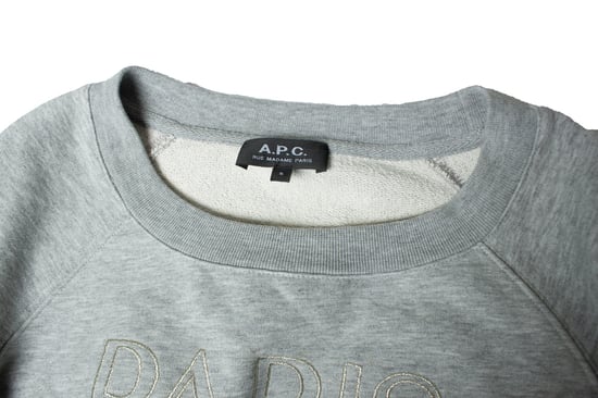 A.P.C., Grå rundhalsad tröja med PARIS-tryck - Image 5