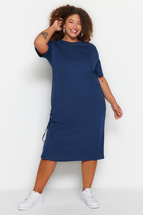 Curve damesjurken in donkerblauw, effen kleur, midi-lengte, casual en relaxed, plus size. - Image 6