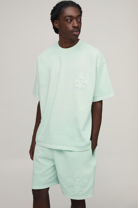 Oversized Gothic Fleur De Lis Applique Washed T-Shirt & Baggy Short Set - Image 1