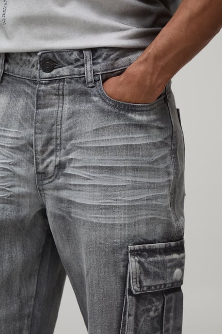 Crease Wash Slim Flare Cargo Jeans - Image 3