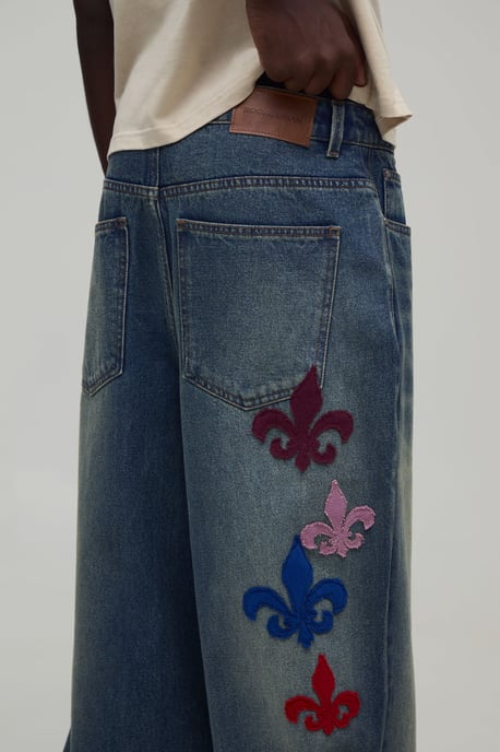 Fleur De Lis Applique Super Baggy Jeans - Image 3