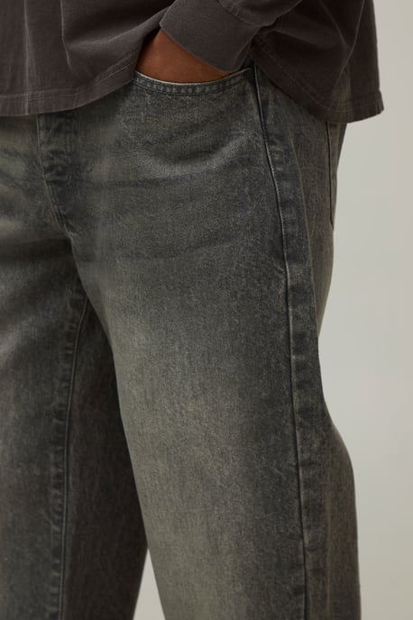 Essential Straight Fit Jeans - Image 3