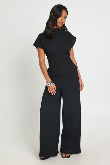 Petite Crinkle Tie Back Top Wide Leg Trouser Co ord - Image 3