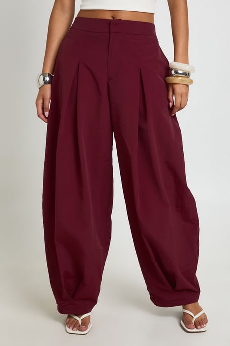 Nylon Pleat Front Barrel Trousers - Image 4
