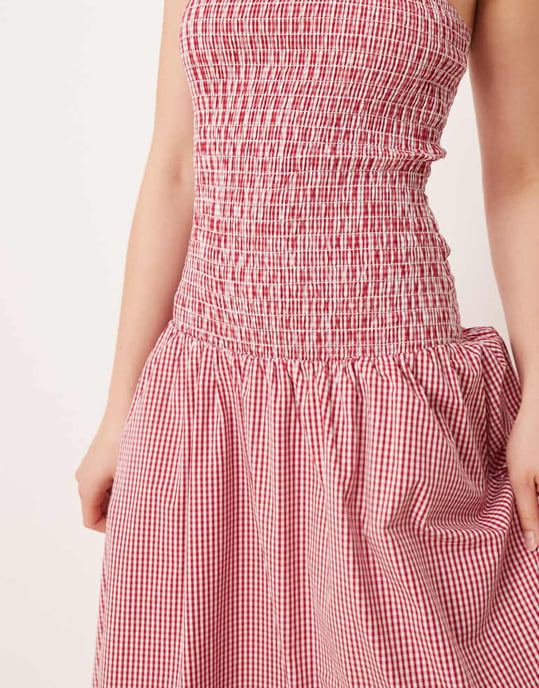 Glamorös rynkad drop waist maxiklänning i röd rutig - Image 4