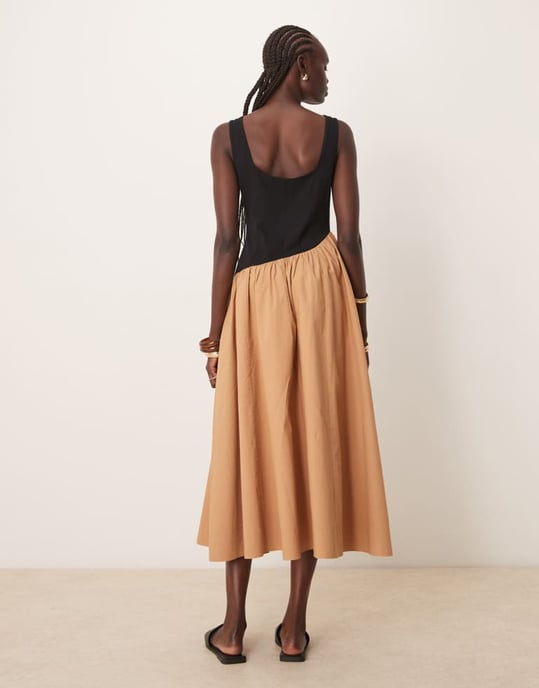 ASOS DESIGN fyrkantig halslinning hybridmaxiklänning med asymmetrisk sänkt midja i svart och tan - Image 4