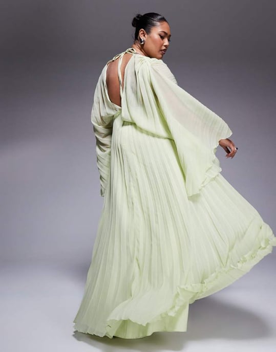 ASOS DESIGN Curve plisserad chiffong maxi klänning med twist fram i äpplegrön - Image 2