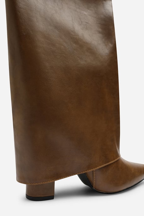 Wheres That From Womens Makenzie Fold Down Knee High Heeled Shark Boots - Image 4