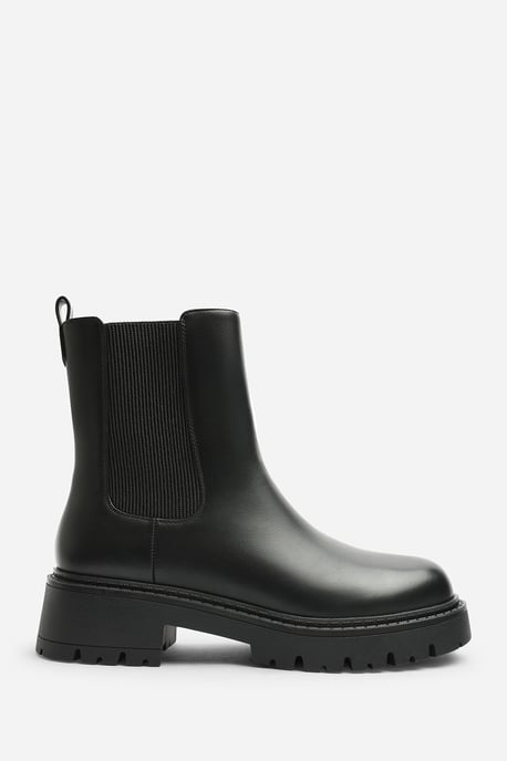 Wheres That From Womens Fadira Chelsea Boot With Elastic Panel - Image 1