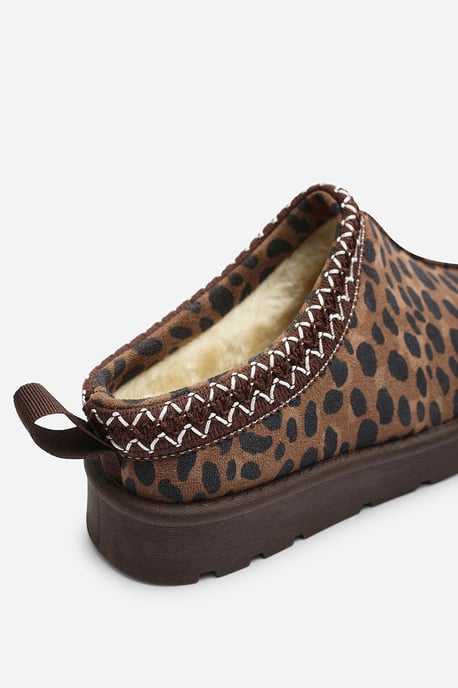 Wheres That From Womens 'Oak' Aztec Detail Faux Fur Lining Mini Boots - Image 5