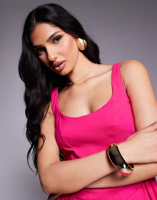 ASOS DESIGN bengaline scoop neck strukturerad flippig miniklänning i stark rosa - Image 3