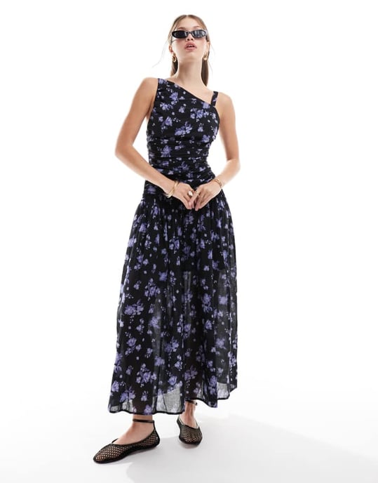 ASOS DESIGN asymmetrisk korsrem midi klänning i mörk blommönster - Image 3