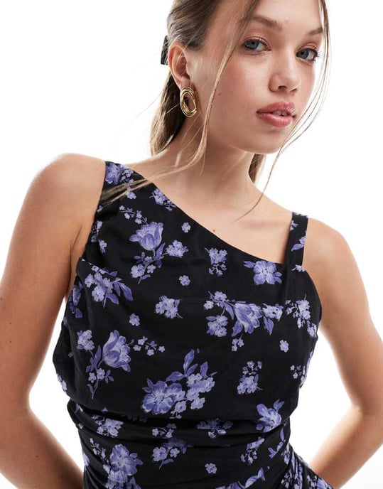 ASOS DESIGN asymmetrisk korsrem midi klänning i mörk blommönster - Image 4