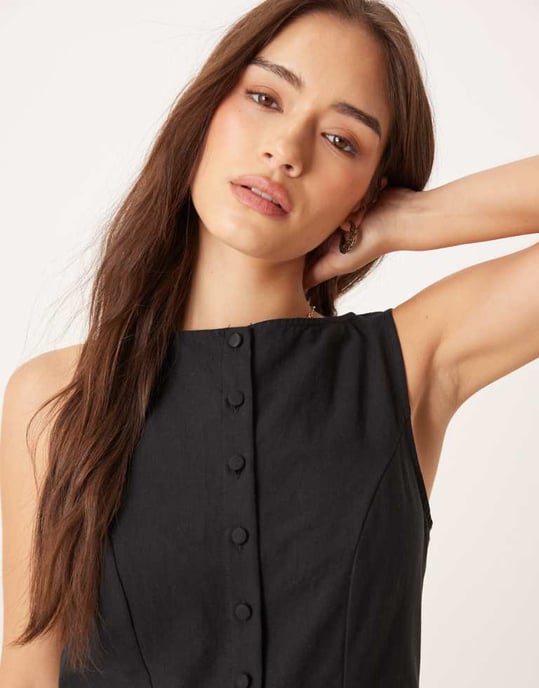 ASOS DESIGN klänning med snedskärning, knäppning och sänkt midja i ministil i svart - Image 3