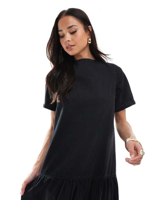 ASOS DESIGN denim t-shirt midiklänning med sänkt midja i svart - Image 3