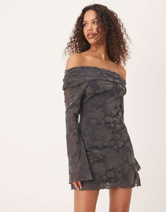 ASOS DESIGN off shoulder flockad bardot mini klänning i petrolblå - Image 1