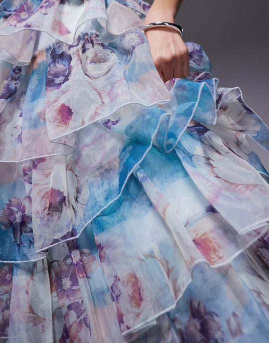 ASOS LUXE organza asymmetrisk volang maxiklänning i blommönster - Image 3