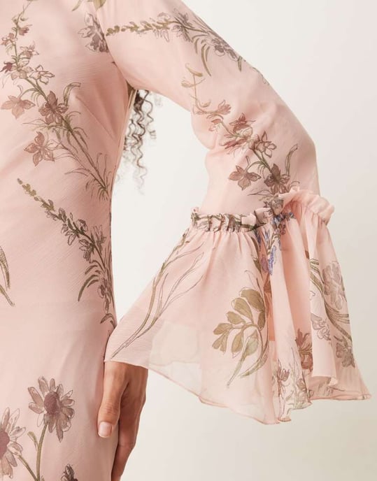 ASOS DESIGN flerlagad volang långärmad chiffong maxiklänning i blommönster - Image 3