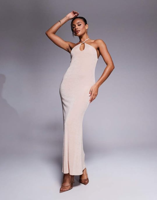 ASOS DESIGN halterneck klänning med pärldetaljer i champagne - Image 4