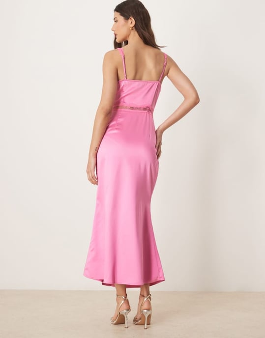 Never Fully Dressed Mimi spetsutskuren slip midaxi klänning i rosa - Image 3